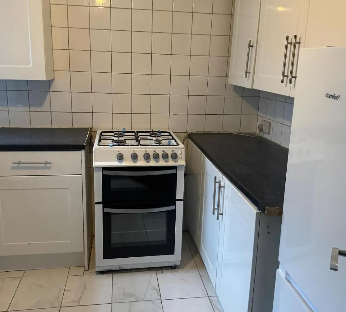 Natural Full Flat Near Station With Private Toilet Shower Kitchen In Central London Apartment 0*,  United Kingdom